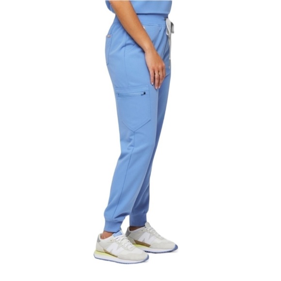 FIGS TECHNICAL SCRUBS ZAMORA CEIL BLUE JOGGERS SIZE MEDIUM TALL - Picture 3 of 15